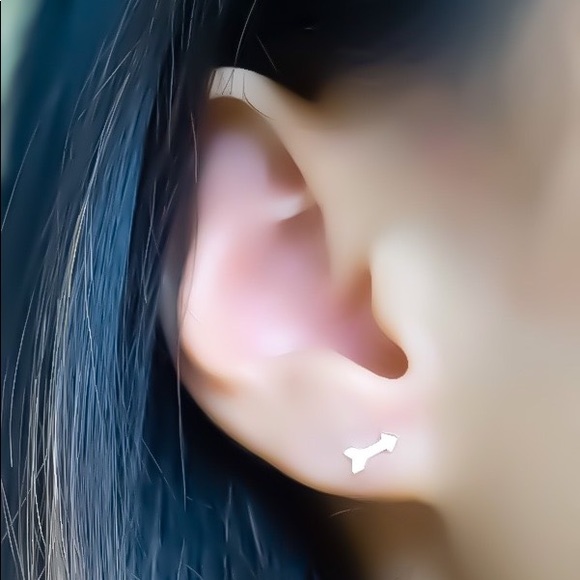 1PC - 925 Sterling Silver Arrow Cartilage Stud Earring Upper Ear Helix Tragus - Picture 6 of 9